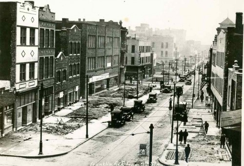 Franklin Ave looking East from 9th, 1928. Collection of the Landmarks Association of St Louis