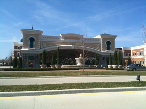 ABOVE: River City Casino in St. Louis County will continue to have smoking even after January 2, 2011