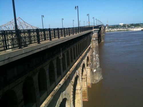 Eads Bridge