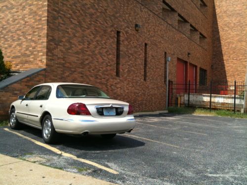 Vito's parking