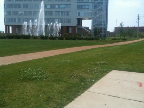 SLU's anti-urban research building on the SE corner of Grand & Chouteau