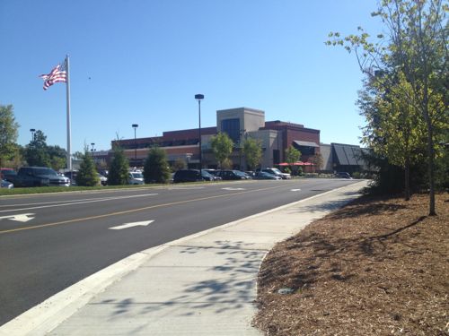 Walking To The “Flagship” Dierbergs & Schnucks Locations In Des Peres, MO – UrbanReview | ST LOUIS