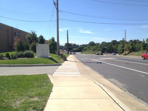 Walking To The “Flagship” Dierbergs & Schnucks Locations In Des Peres, MO – UrbanReview | ST LOUIS