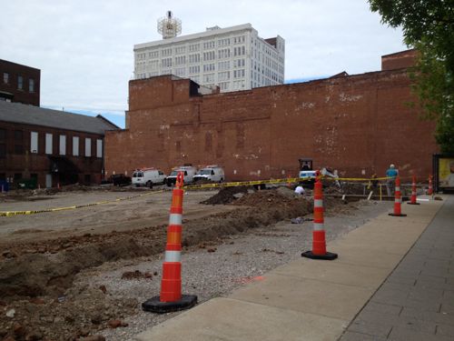 1400 Washington has had numerous development plans, it is now becoming a parking lot, same owner as the previous lot across the alley. 