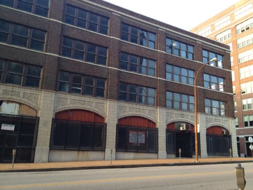 1701 Locust is a handsome 4-story building built in 1926. It has had several owners in the last decade. It is vacant.