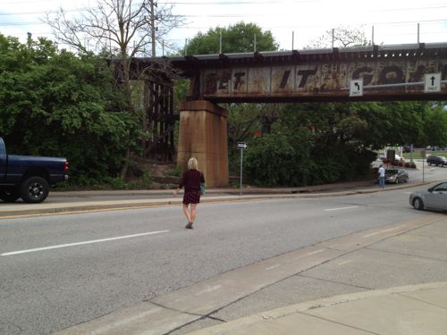 At Lansdowne Ave I see pedestrians crossing the street without a crosswalk.