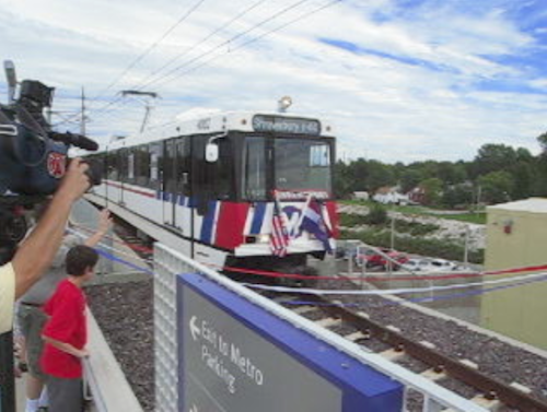 The Siemens SD-400 & SD-460 vehicles are a 1980s design, used in only three regions worldwide: Pittsburgh, St. Louis, and Valencia, Venezuela. Shown: Shrewsbury opening August 2006