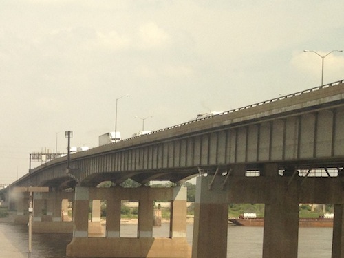 This highway bridge over the Mississippi River was completed in 1967