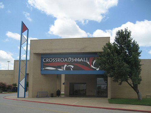 A Crossroads Mall entrance, August 2009