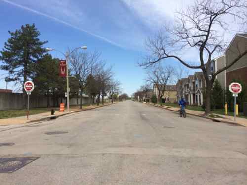 Looking north on 10th St from O'Fallon St, just as wide and useless as 9th