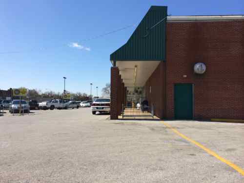 The north entrance is close to Lee Ave but a dish-drainer type bike rack blocks direct access