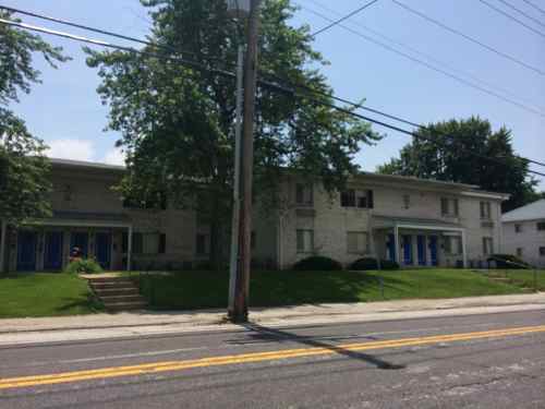 The 336-unit Spanish Gardens Apts/Colonial Meadows condos on Parker Rd were built in 1964, a decade before Morton says the blacks were moved from Pruitt-Igoe.  