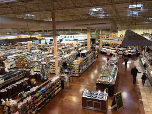 Overview of the Lucky's Market in the St. Louis suburb of Ellisville