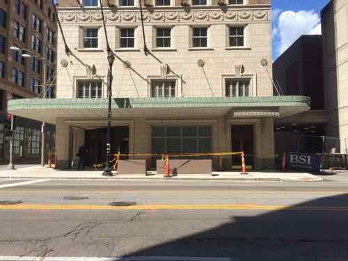 The narrow Washington Ave facade, 9th Street on the left. Our convention center is on the right. 