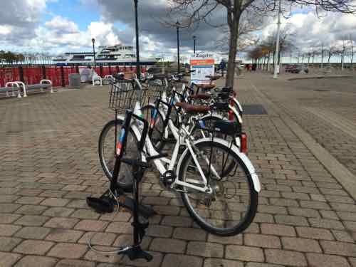 Only saw one bike-share area during our visit, not close to the Healthline.