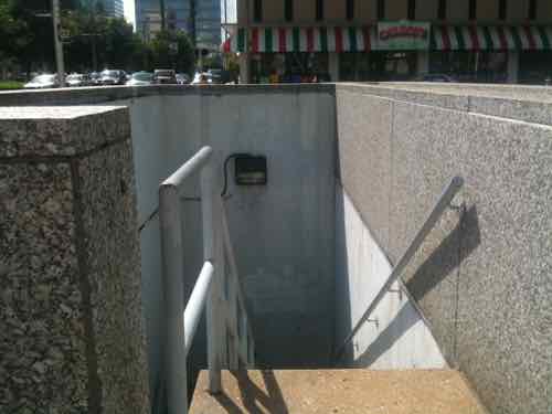 Both plazas and the building are built over underground parking. This fact places limits on what can be done to give the building a better relationship with sidewalks on Broadway, 4th, and Chestnut in particular, June 2010 