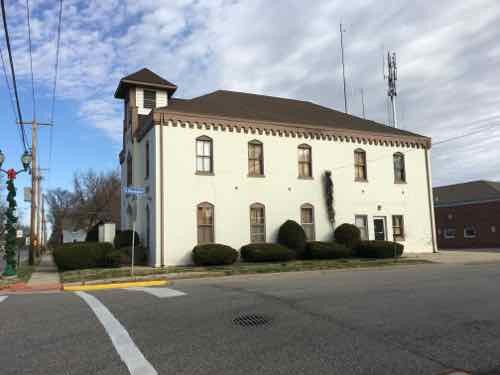 Washington St facade 