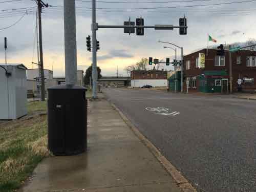 Looking West to see the #32 coming. In September I posted about the danger of reaching one bus stop to the West -- clock image to view that post