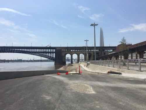 Looking back south toward the Eads Bridge