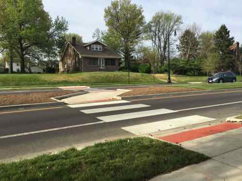 Next up was another crossing point. Here the median is wide enough to job the pathway o people are less likely to dart out into traffic on the other side 