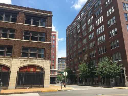 Looking North toward Washington Ave from the WW corner of 17th & Locust St. 