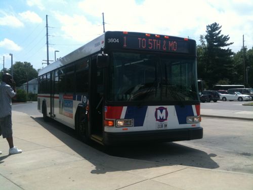 ABOVE: Metro bus without bike rack at the Belleville IL MetroLink station