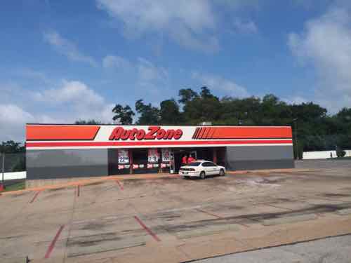 The Autozone at 10am on August 11th, the morning after the QT was burned